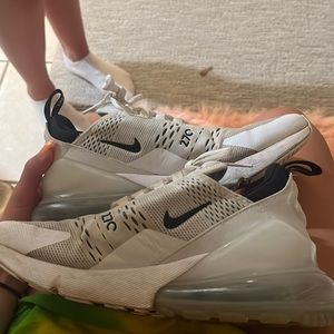Women’s Air Max’s 270